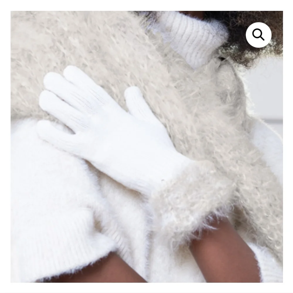 Nwt Amanda Blu knit mohair style sequin cuff gloves